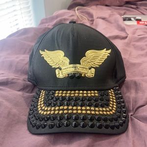 Robin Jeans Spiked Hat